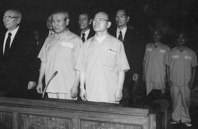 1996년 8월 5일 12·12 및 5·18특수부는 전세계가 주목한 ‘세기의 재판’을 통해 전직 대통령 전두환, 노태우에 대하여 각각 사형과 무기징역을 구형했다.